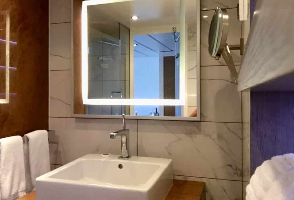 The Hollywood-style bathroom in the Club Continent Suite.