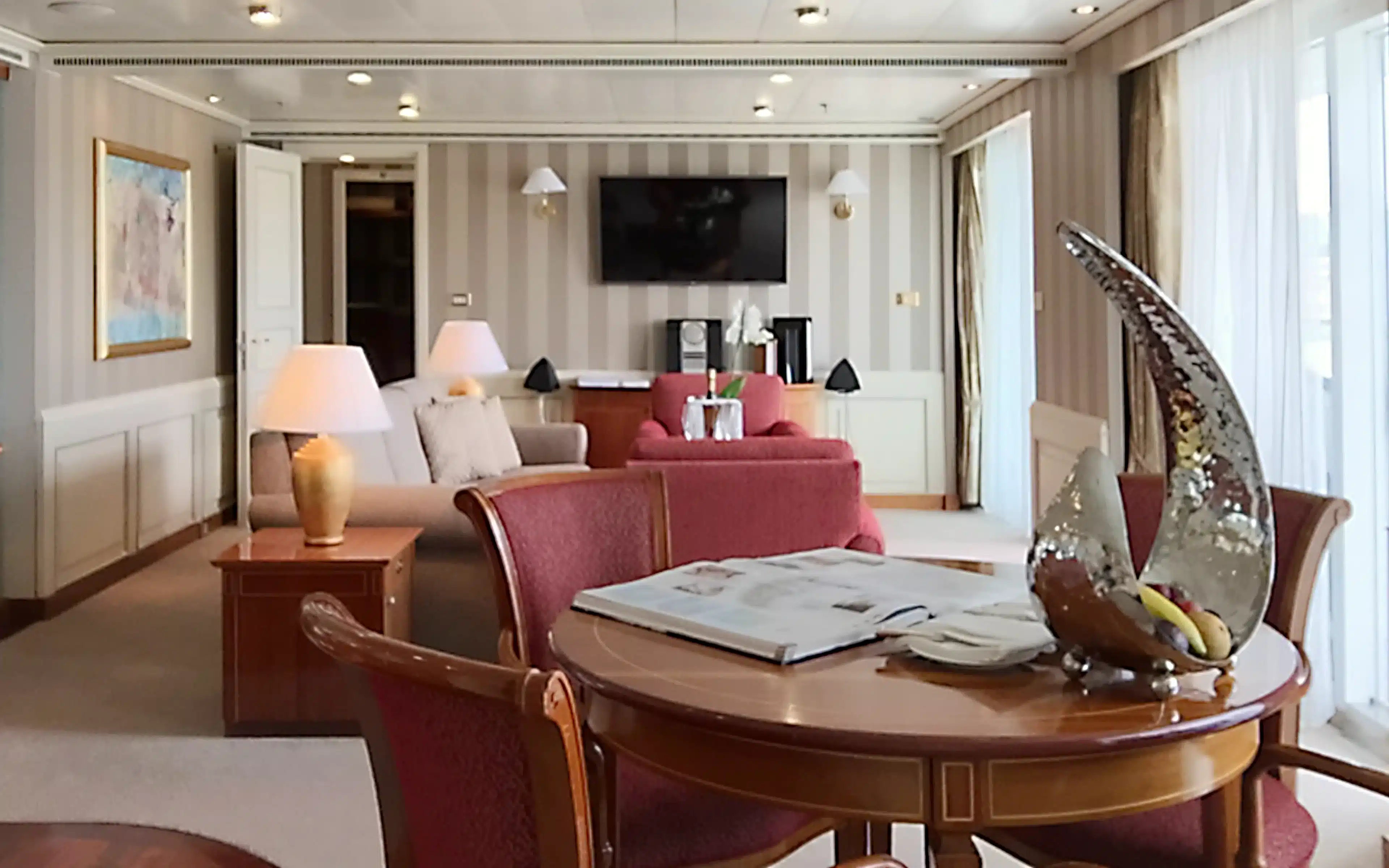 Silver Whisper Owners Suite (circa 2018).