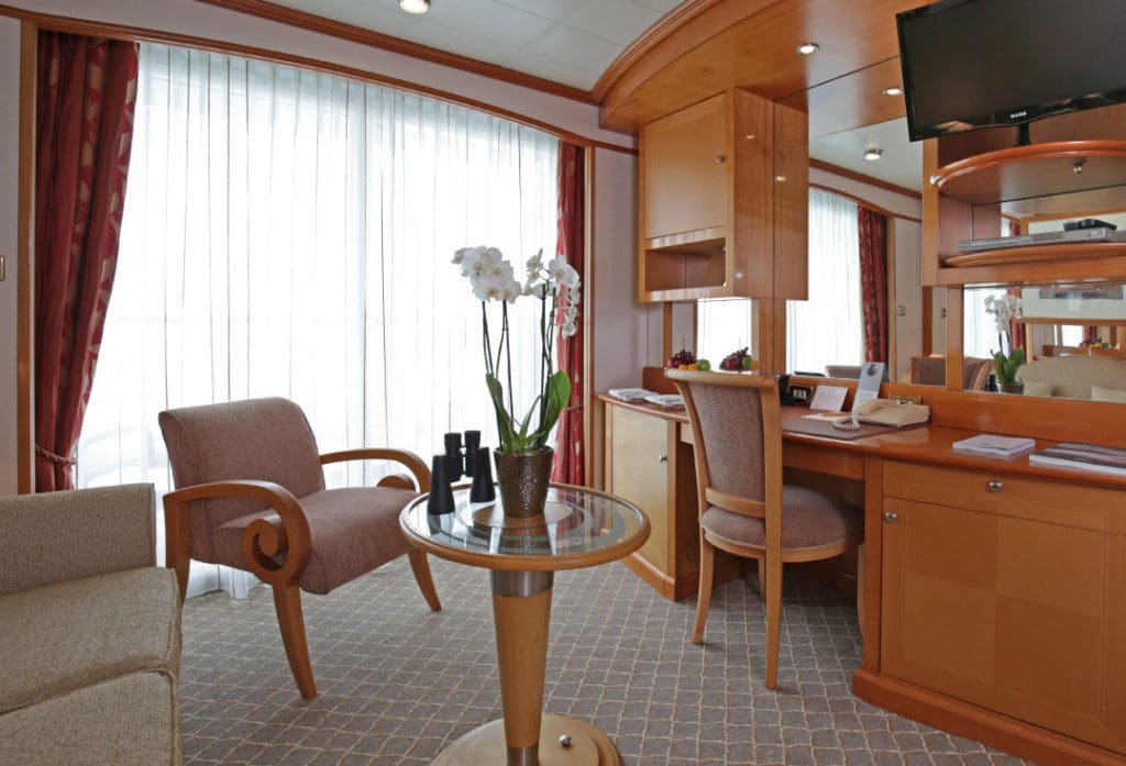 A new colour palette has been introduced in all suites of the refitted Silver Whisper.