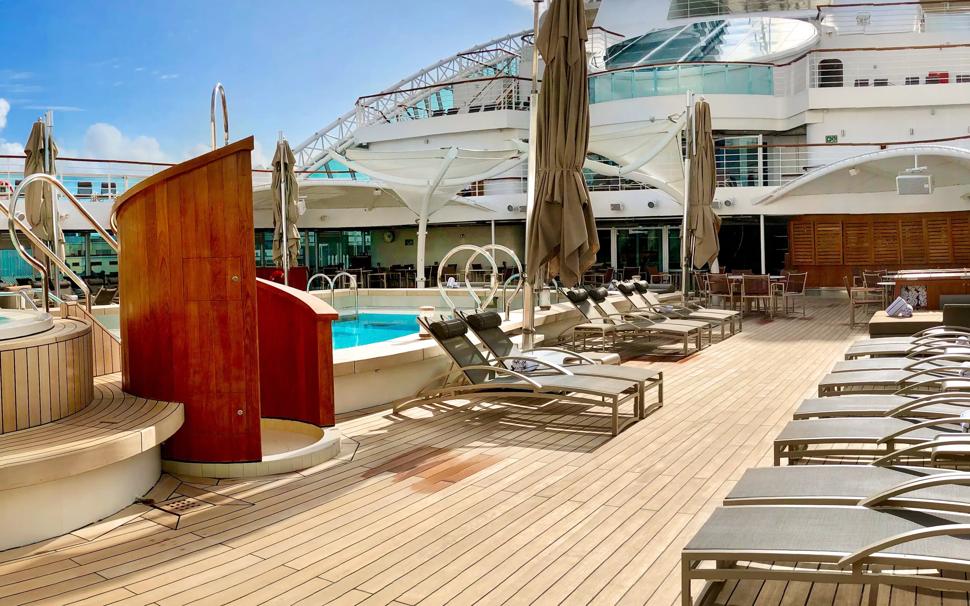 The pool deck on Seabourn Ovation.