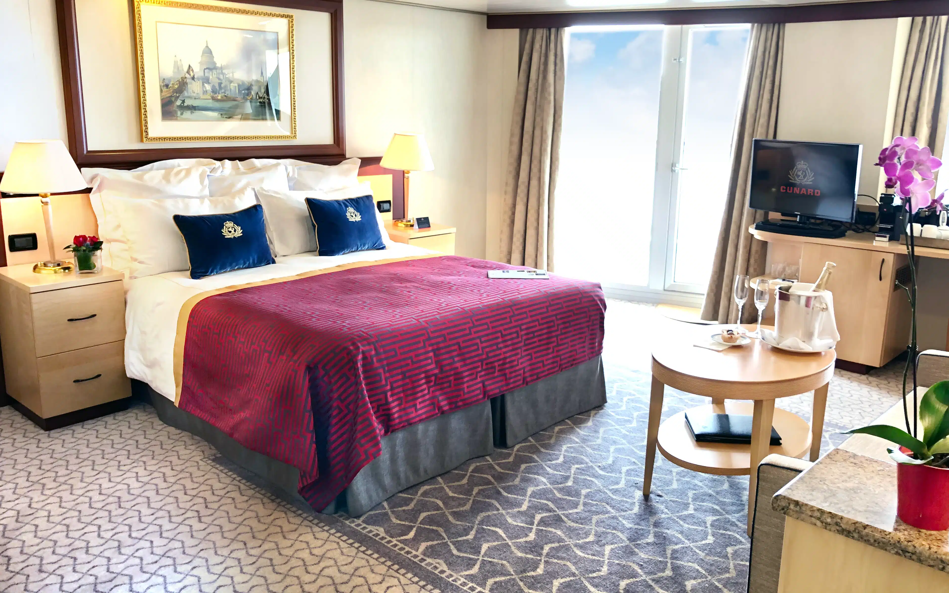 Queen Elizabeth Queens Suite.