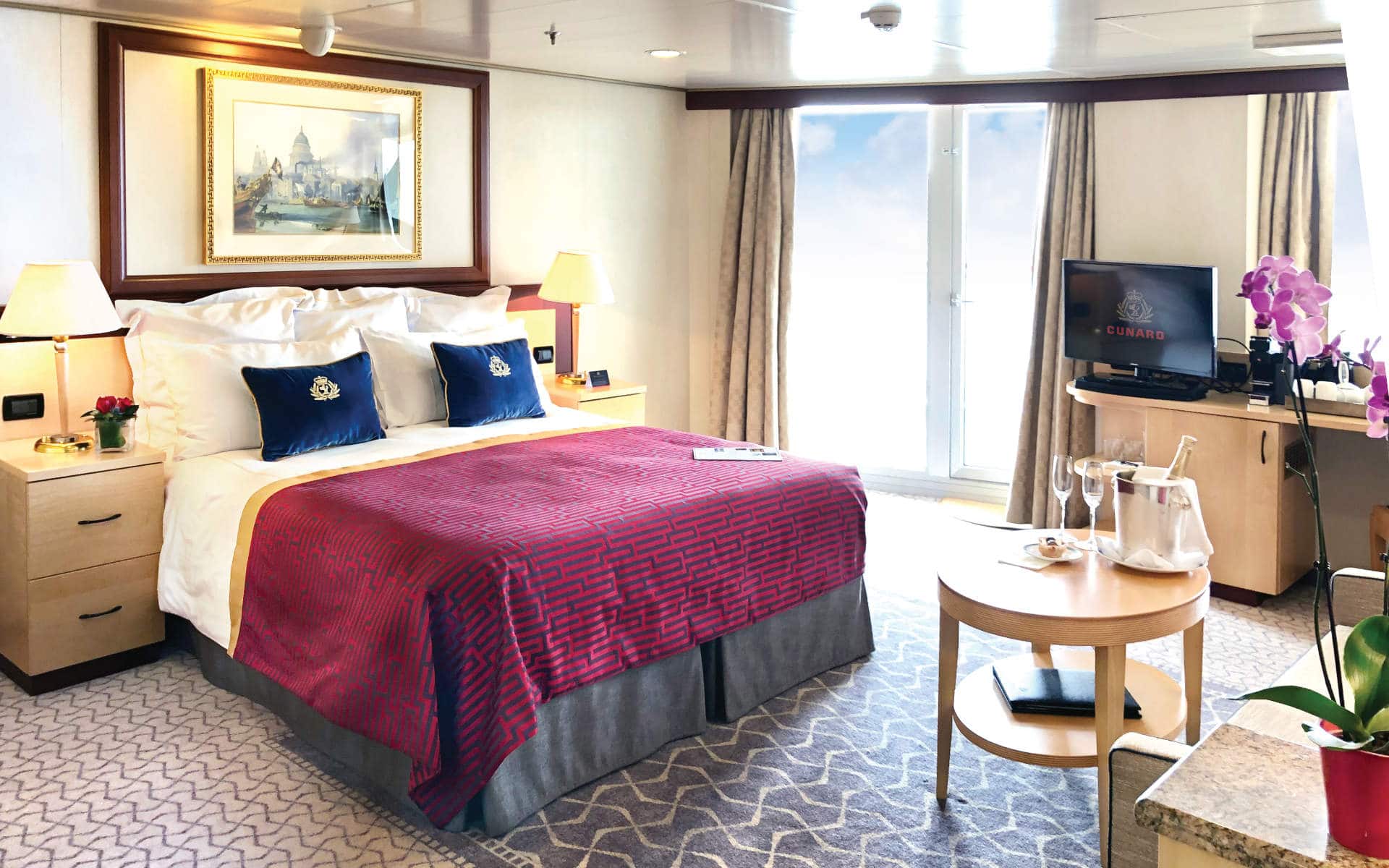 queen elizabeth cruise ship amenities