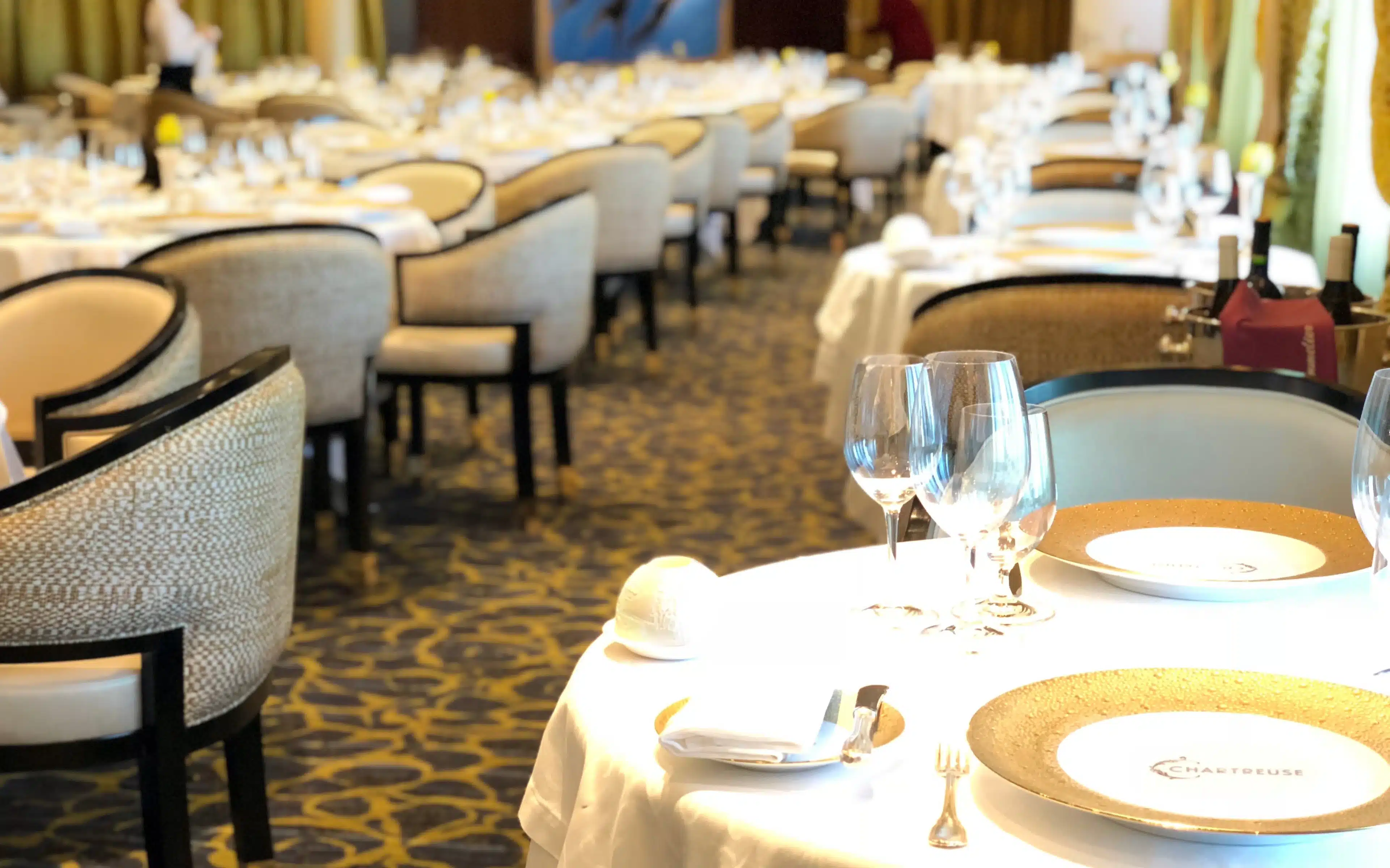 Seven Seas Voyager restaurants.