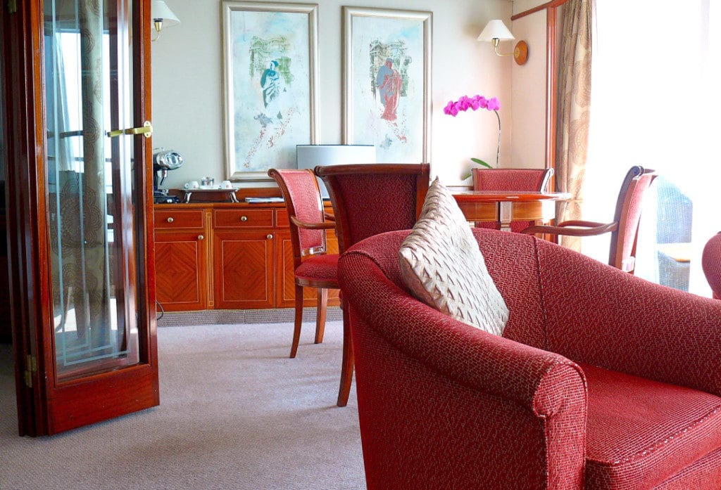 Silver Shadow had even more spacious Silver Suites.