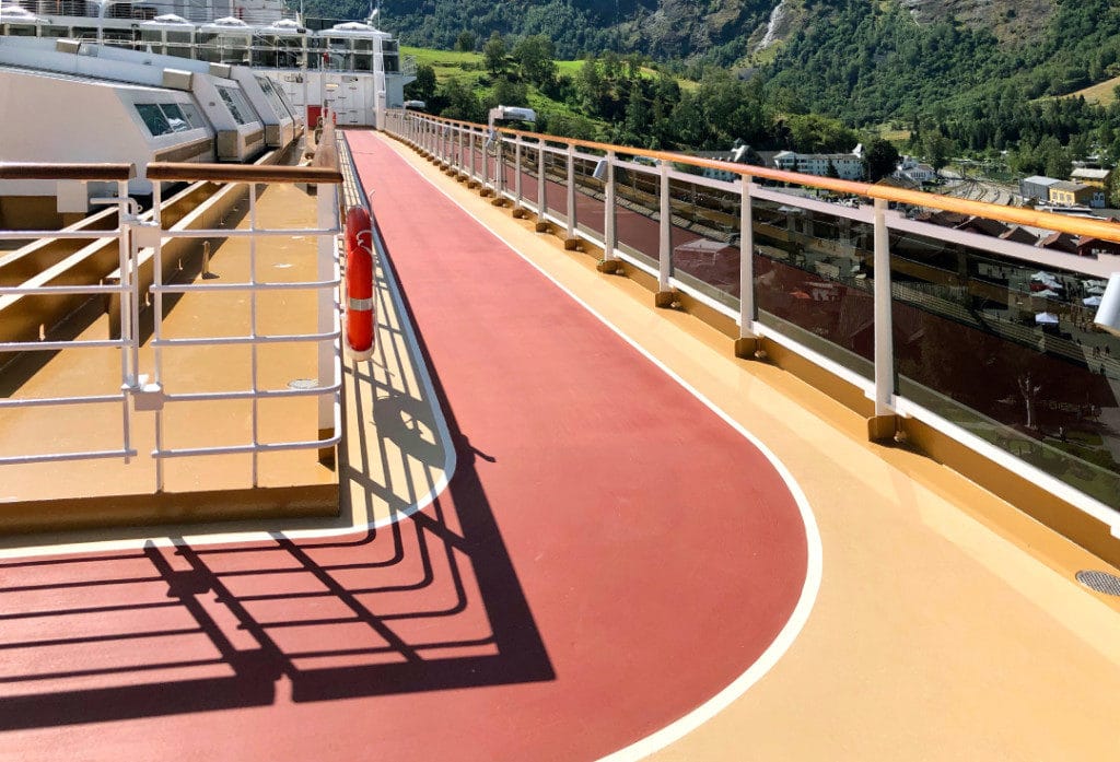 The Nieuw Statendam jogging track.