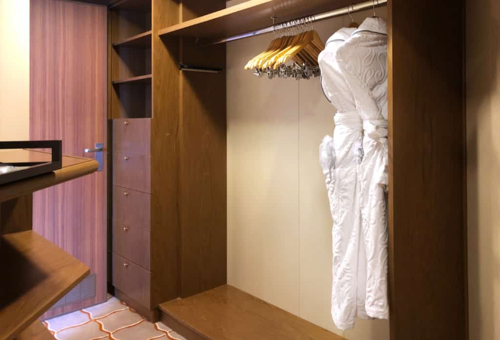 The closet in the SIlver Suite.