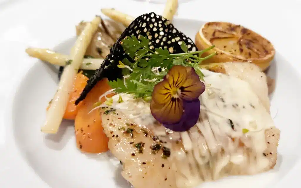 Bar Atlantique: Chilean Seabas with Lemon Butter Sauce, Asparagus, and Braised Fennel.