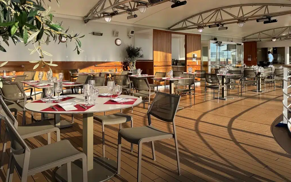 The Spaccanapoli restaurant on Silver Note.