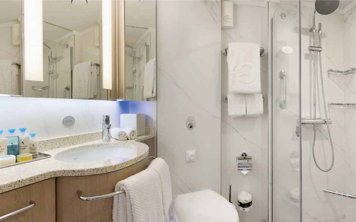 Visual Reference: Gallery Oceania Nautica Penthouse Suite