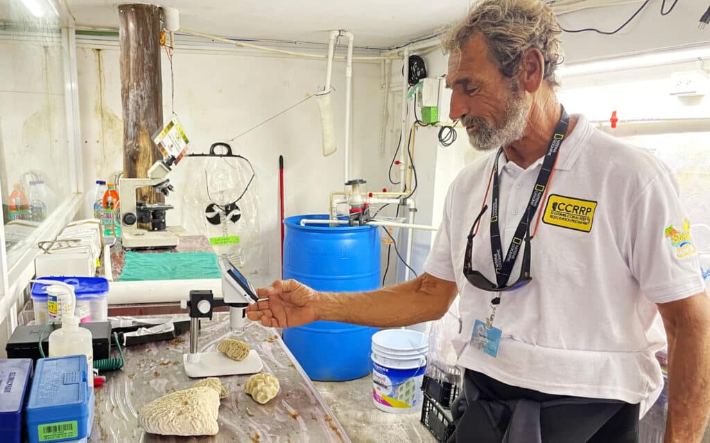 A marine biologist on an Azamara National Geographic Day Tour.