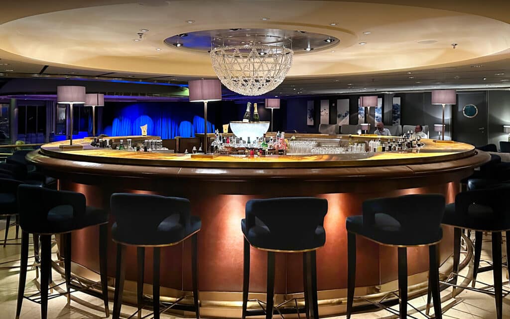 The Starlite Club on Crystal Symphony.