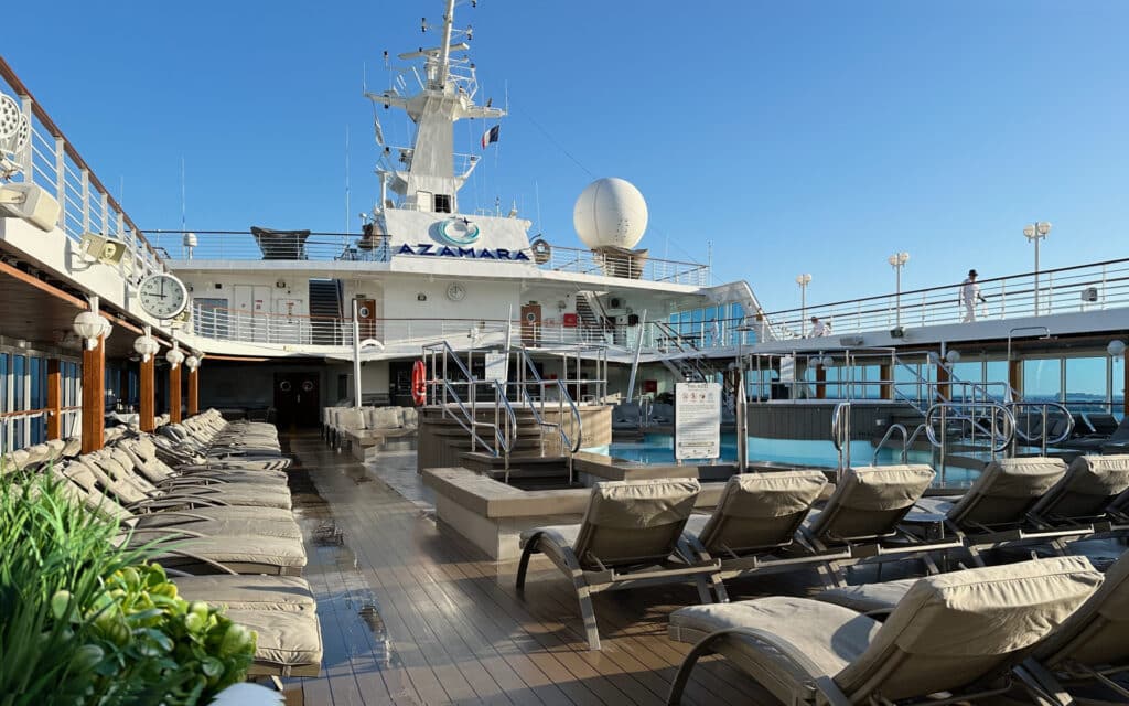 The swimming pool on Azamara Pursuit.