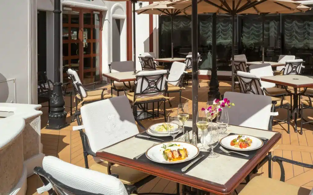 The Grills Terrace on board Queen Elizabeth.